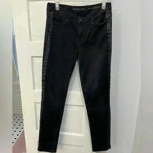 Calvin Klein black skinny jeans 31x32 - Picture 1 of 6